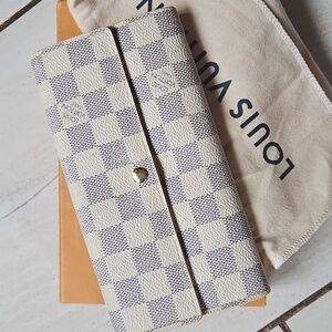 Louis Vuitton Damier Azur Sarah Wallet W/Dustbag + Box